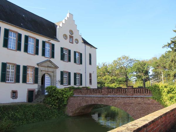 2 Tage Entspannungspaket Burgfräulein - 2 Nächte Burg Heimerzheim in Swisttal inkl. Frühstück Unkategorisiert online kaufen 2 Tage Entspannungspaket Burgfräulein - 2 Nächte Burg Heimerzheim in Swisttal inkl. Frühstück Unkategorisiert online kaufen