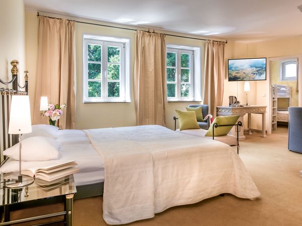 2 Tage Ferien auf der Wasserburg Burg Heimerzheim in Swisttal inkl. Frühstück Unkategorisiert online kaufen 2 Tage Ferien auf der Wasserburg Burg Heimerzheim in Swisttal inkl. Frühstück Unkategorisiert online kaufen