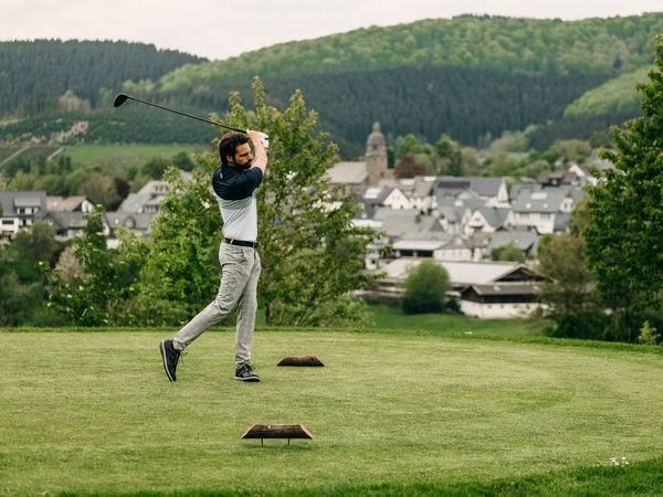 3 Tage 4-tägiger Golftrip ins Romantik Hotel im Sauerland Romantik Hotel Störmann in Schmallenberg inkl. Frühstück Unkategorisiert online kaufen 3 Tage 4-tägiger Golftrip ins Romantik Hotel im Sauerland Romantik Hotel Störmann in Schmallenberg inkl. Frühstück Unkategorisiert online kaufen