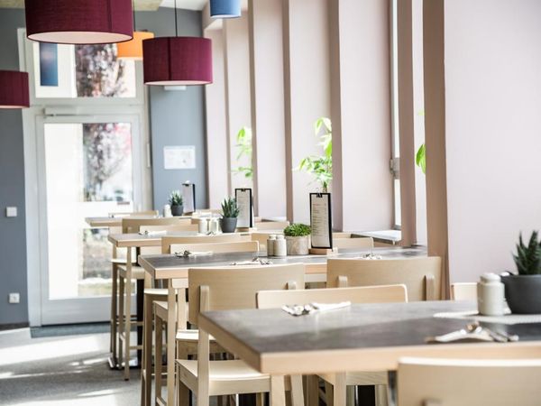 3 Tage Aktivurlaub mit Freunden in Königswinter I 3 Nächte JUFA Hotel Königswinter/Bonn inkl. Halbpension Unkategorisiert online kaufen 3 Tage Aktivurlaub mit Freunden in Königswinter I 3 Nächte JUFA Hotel Königswinter/Bonn inkl. Halbpension Unkategorisiert online kaufen