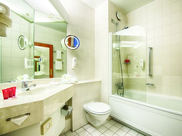 4 Tage in der historischen Großstadt Aachen Leonardo Hotel Aachen Unkategorisiert online kaufen 4 Tage in der historischen Großstadt Aachen Leonardo Hotel Aachen Unkategorisiert online kaufen