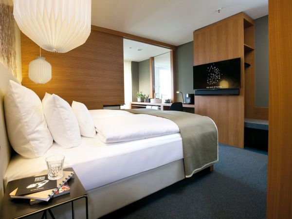 4 Tage Städtetrip in der Landeshauptstadt Düsseldorf me and all hotel düsseldorf