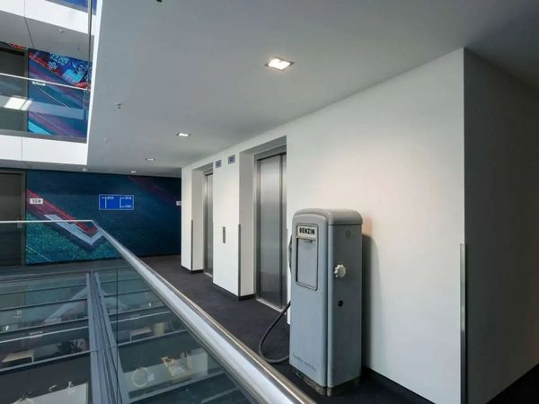 8 Tage Auto-Erlebnis in der Motorworld Köln V8 Hotel Köln Unkategorisiert online kaufen