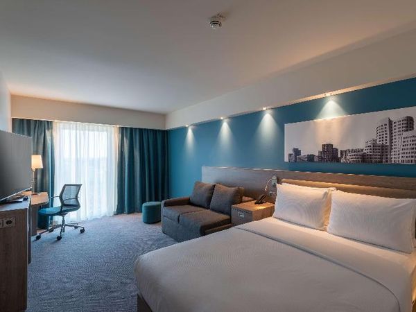 Citytrip nach Düsseldorf - 5 Tage Hampton by Hilton Düsseldorf City Centre inkl. Frühstück Unkategorisiert online kaufen