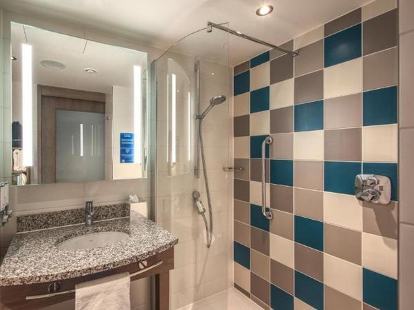 Citytrip nach Düsseldorf – 6 Tage Hampton by Hilton Düsseldorf City Centre inkl. Frühstück