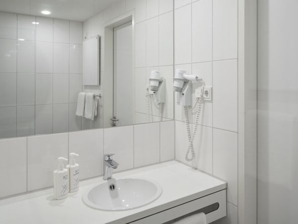 Ein prickelnder Start in einen zauberhaften Weihnachtsmarkt-Tag | 4 Tage Four Points Flex by Sheraton Essen inkl. Frühstück Unkategorisiert online kaufen