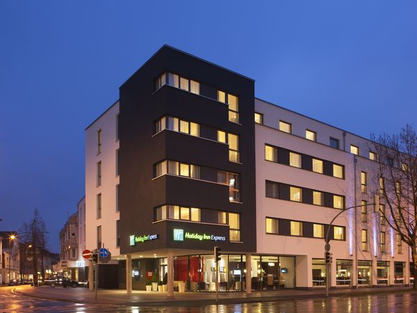 Kurz weg. Ganz bei sich. Gütersloh. | 4 Tage Holiday Inn Express Gütersloh inkl. Frühstück Unkategorisiert online kaufen