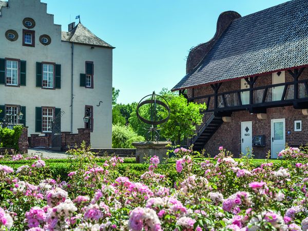Nächtigen wie ein Ritter auf der Burg Burg Heimerzheim in Swisttal inkl. Halbpension Unkategorisiert online kaufen