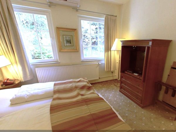 Pfötchenurlaub – 4 Tage Erholung für Zwei- und Vierbeiner Waldhotel Silbermühle in Horn-Bad Meinberg inkl. Halbpension Unkategorisiert online kaufen