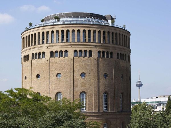 Schlafen im Wasserturm - 2 Tage Köln entdecken Wasserturm Hotel Köln, Curio Collection by Hilton Unkategorisiert online kaufen Schlafen im Wasserturm - 2 Tage Köln entdecken Wasserturm Hotel Köln, Curio Collection by Hilton Unkategorisiert online kaufen