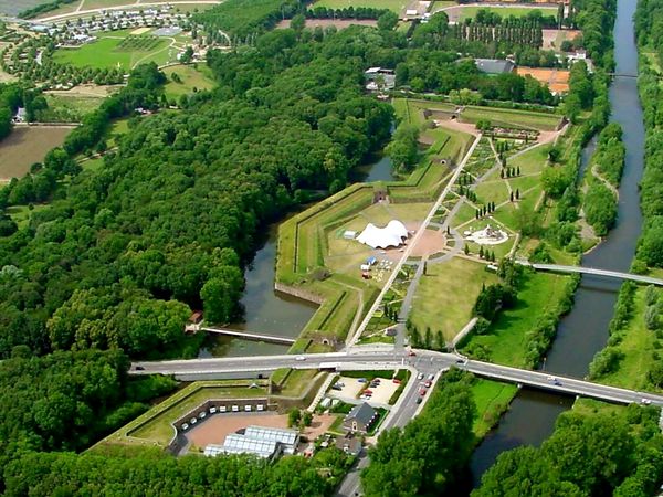 Zweisamkeit im Grünen I 3 Tage Jülich JUFA Hotel Jülich im Brückenkopf-Park inkl. Halbpension